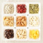 角皿を使って食卓をセンスよく演出。どんな料理も映える便利な一皿