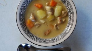 差がつくホワイトシチューの作り方。市販のルーでシェフ並みの味を食卓へ