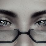 遠近両用のコンタクトは近くも遠くもくっきり見えない…