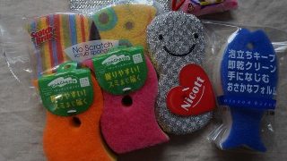 キッチンスポンジの替え時とお手入れ法。知ってびっくり雑菌の宝庫…