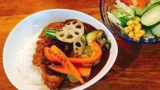 今夜はカレーパーティー♪具なしカレーでそれぞれ好きなトッピングを楽しもう！