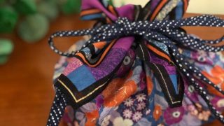 手縫いでできるハンカチ巾着。チャチャっとできる作り方