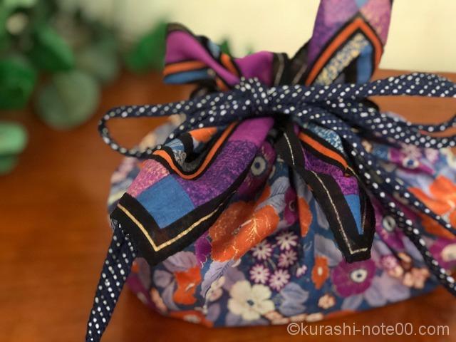 手縫いでできるハンカチ巾着 チャチャっとできる作り方 暮らしの音 Kurashi Note 手縫いでできるハンカチ巾着 チャチャっとできる作り方 暮らしの音 Kurashi Note