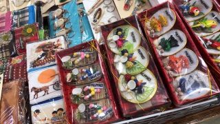 【マニラの旅】グリーンヒルズ ショッピングセンターでお買い物。バッタものもあるよ