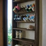 糸立て収納棚をDIY。オイルステインでアンティーク風に仕上げてみた