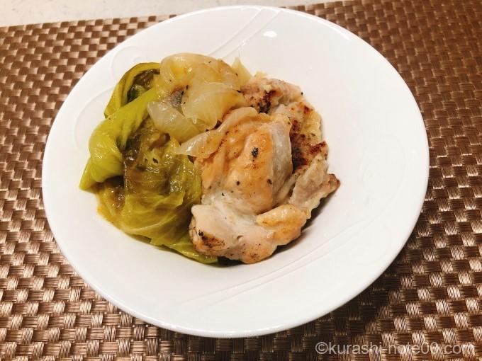 キャベツと鶏肉の蒸し煮