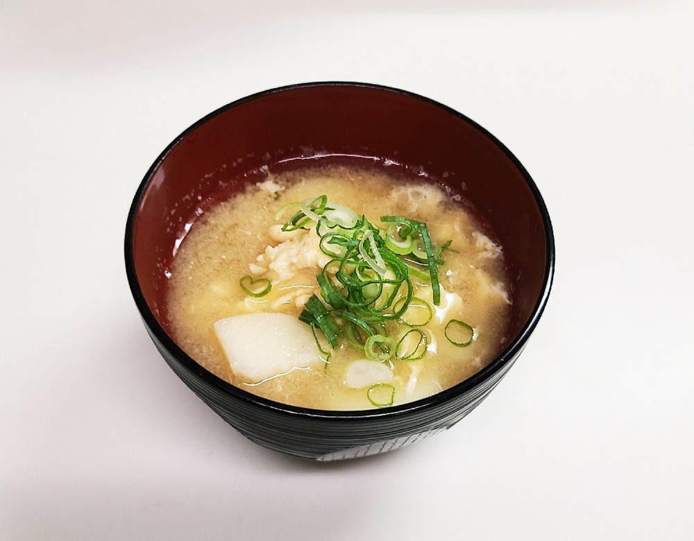 じゃがいもと溶き卵の味噌汁