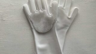 3COINS(スリーコインズ)シリコンブラシ手袋は使い方に注意して!便利だけど…