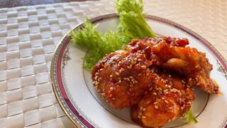 ヤンニョムチキンが食べたい!揚げずに甘辛、白ごまたっぷりがやみつきになる