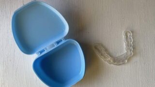 食いしばり予防にマウスピースをした感想|寝れない・きつい・臭い、ほうれい線には効果あり?