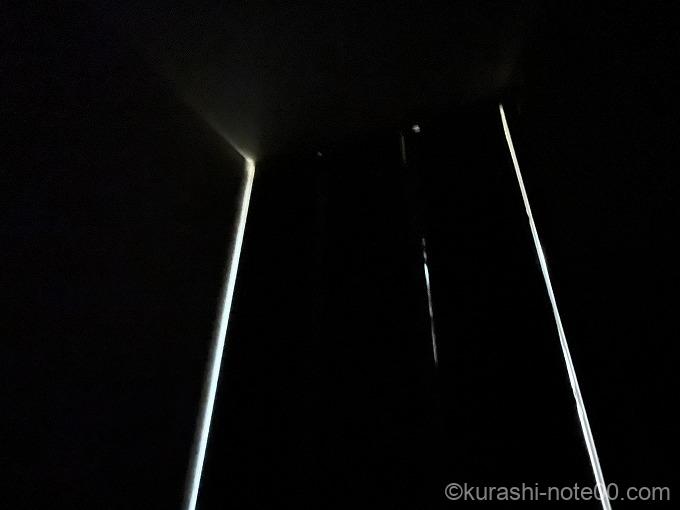 室内を暗くしたところ