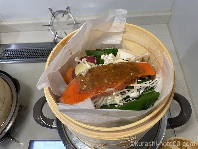 鮭のセイロ蒸し