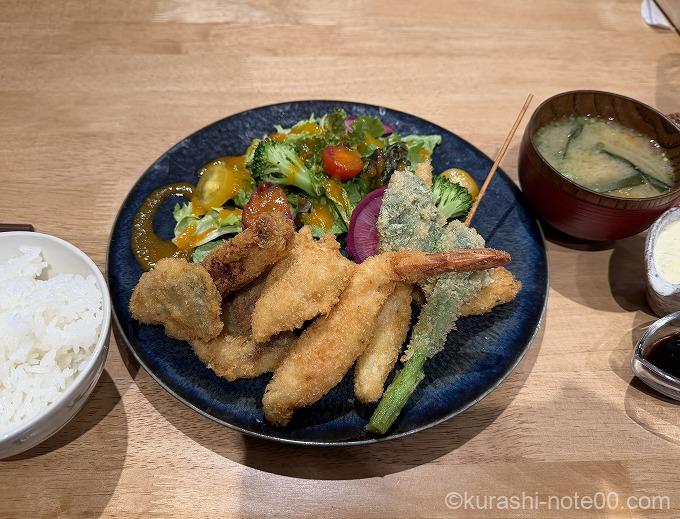 ミックスフライ定食